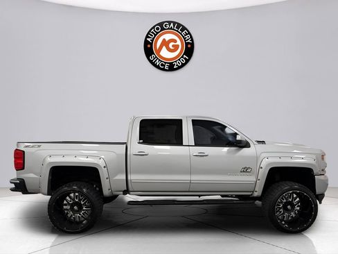 Used 2018 Chevrolet Silverado 1500 LT w/ All Star Edition image 8