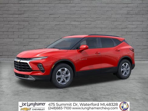 New 2026 Chevrolet Blazer LT w/ Convenience Package FWD image 2
