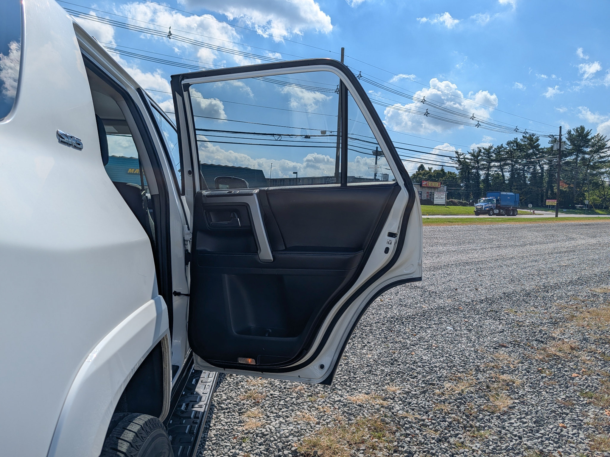 Used 2016 Toyota 4Runner SR5 AWD/4WD image 12