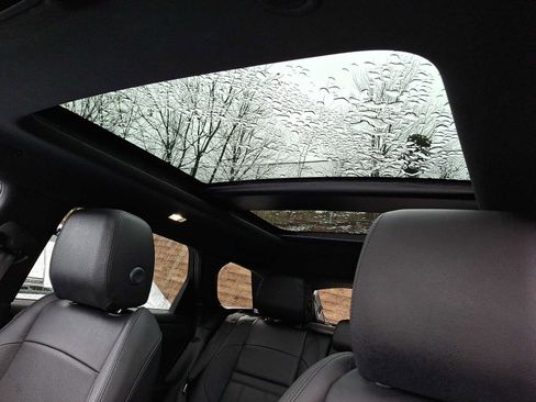 Used 2024 Land Rover Range Rover Evoque S image 9