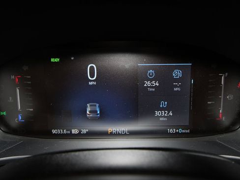 Used 2025 Ford Escape SE w/ Class II Trailer Tow Package FWD image 10