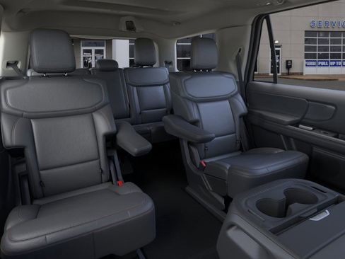 New 2026 Ford Expedition Active image 11