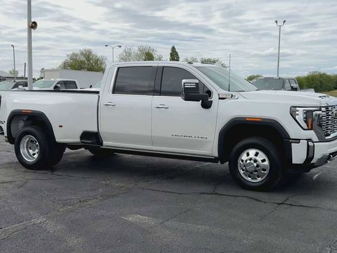 Certified 2024 GMC Sierra 3500 Denali w/ Denali Reserve Package AWD/4WD image 2