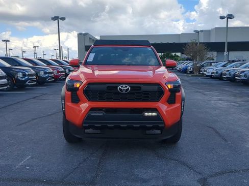 Used 2024 Toyota Tacoma TRD Off-Road w/ TRD Off Road Upgrade Package AWD/4WD image 3