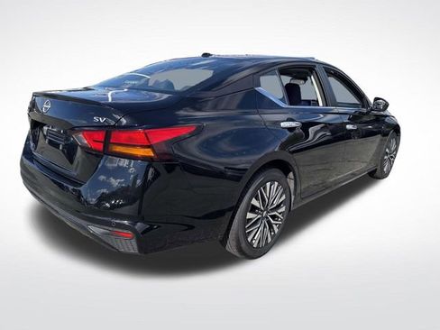 Used 2023 Nissan Altima 2.5 SV image 8