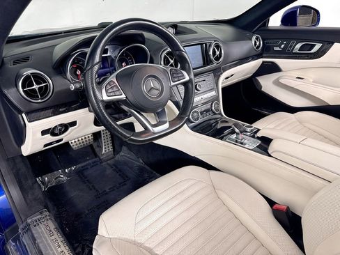 Used 2017 Mercedes-Benz SL 550 image 9