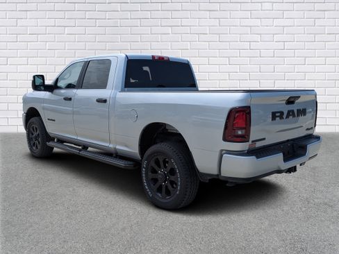 Used 2026 RAM 2500 Big Horn AWD/4WD image 3
