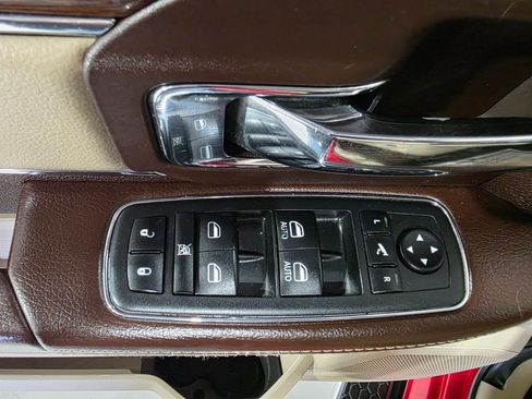 Used 2014 RAM 1500 Laramie w/ Convenience Group image 19