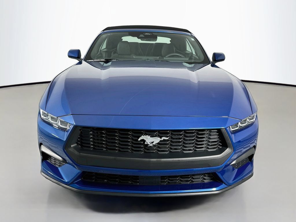 Used 2024 Ford Mustang Convertible RWD image 6