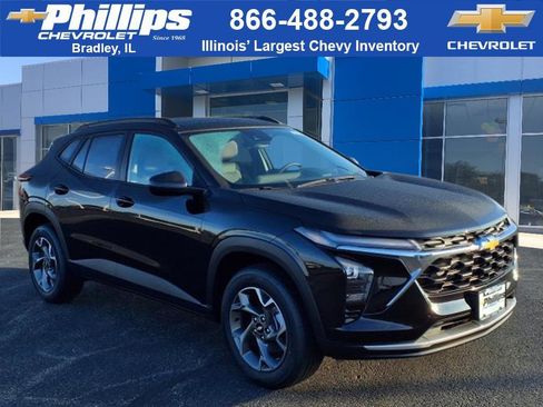 New 2025 Chevrolet Trax LT image 1