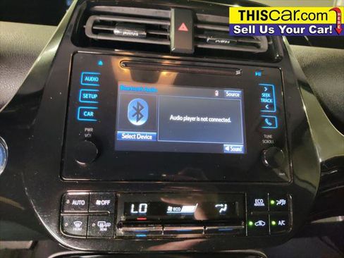 Used 2019 Toyota Prius XLE FWD image 17