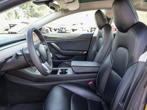 Used 2021 Tesla Model 3 Standard Range Plus RWD image 18