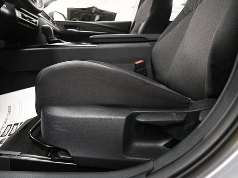 Certified 2025 Toyota Camry LE image 9