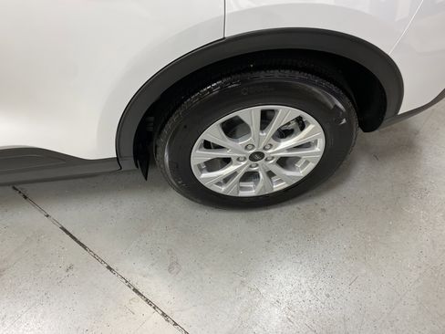 Used 2025 Ford Escape Active image 12