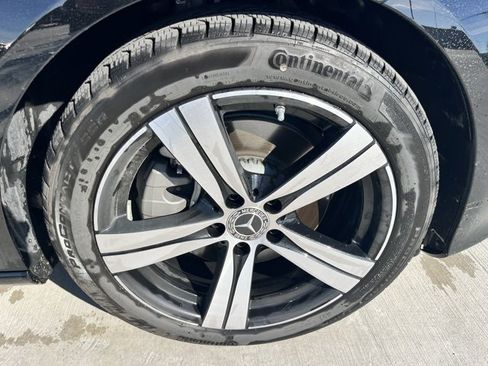 Used 2025 Mercedes-Benz C 300 Sedan image 9