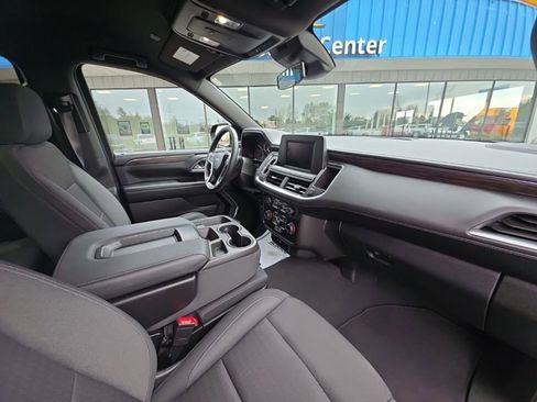 Used 2023 Chevrolet Suburban LS AWD/4WD image 16