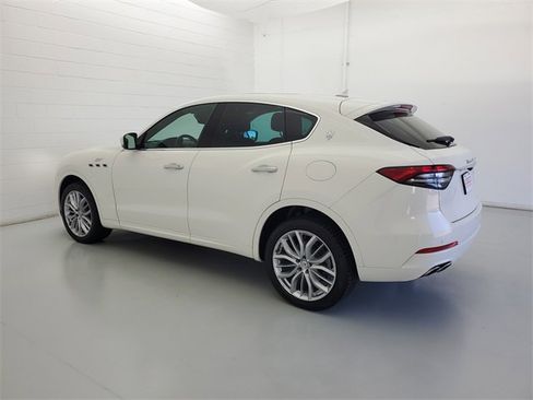 Used 2022 Maserati Levante GT image 7