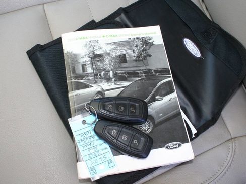 Used 2013 Ford C-MAX SEL FWD image 30
