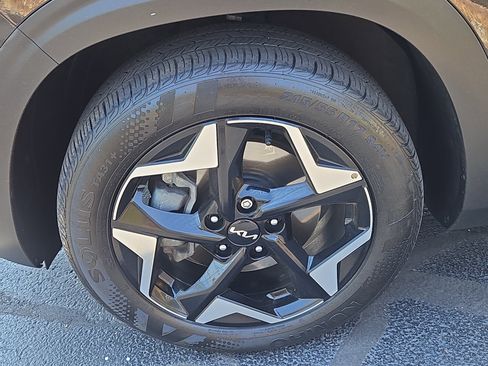 Used 2024 Kia Seltos EX AWD/4WD image 4