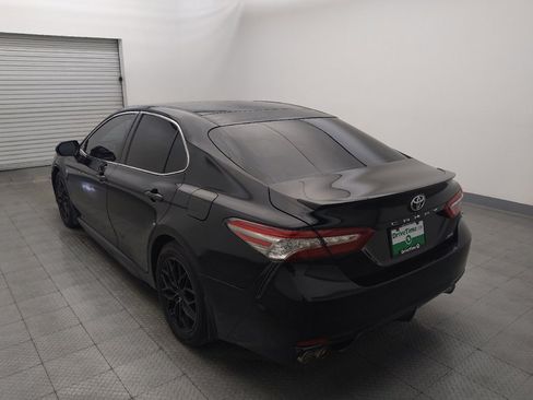 Used 2018 Toyota Camry XSE FWD image 5