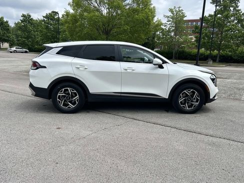 Used 2023 Kia Sportage LX FWD image 8