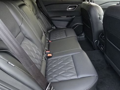 New 2026 Nissan Rogue Platinum w/ Tech Package image 14