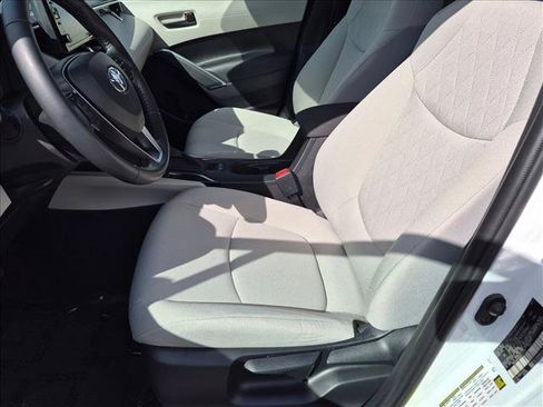 Used 2022 Toyota Corolla Cross LE FWD image 14