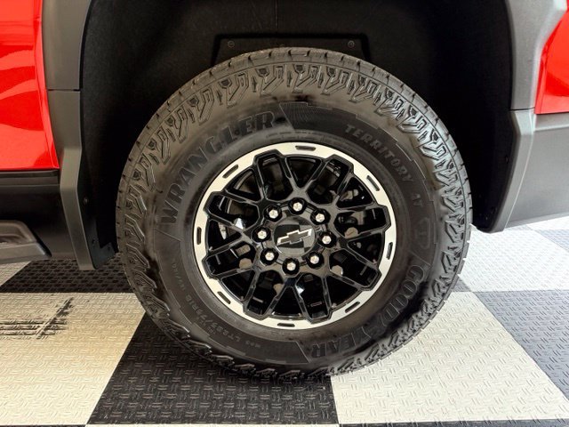 Used 2026 Chevrolet Silverado EV Trail Boss AWD/4WD image 12