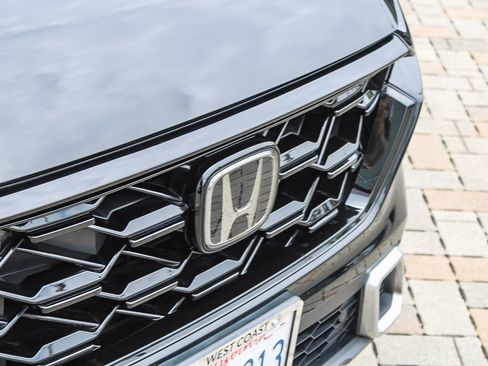 Used 2024 Honda CR-V Sport Touring image 6