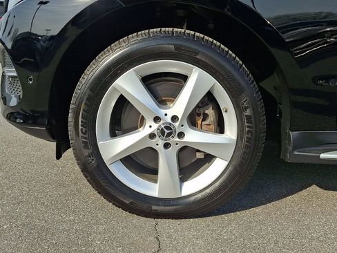 Certified 2019 Mercedes-Benz GLE 400 4MATIC image 8