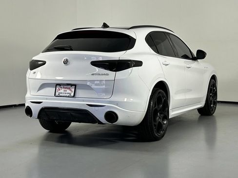 Used 2023 Alfa Romeo Stelvio Veloce AWD/4WD image 7