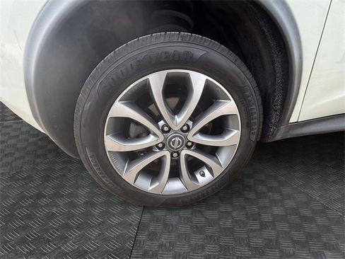 Used 2012 Nissan Juke SL image 13