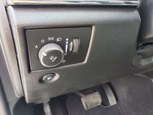 Used 2020 Jeep Grand Cherokee Overland AWD/4WD image 22