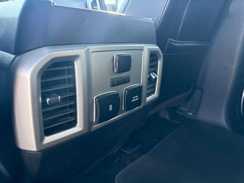 Used 2018 Ford F150 Lariat w/ Equipment Group 502A Luxury AWD/4WD image 23