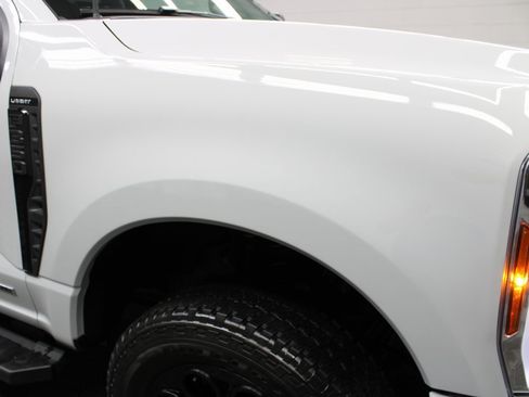 Used 2025 Ford F350 Lariat w/ Black Appearance Package image 38