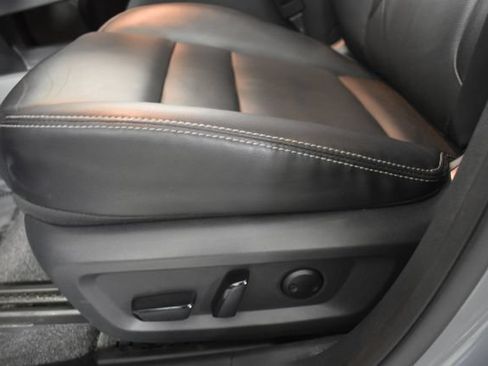Used 2023 Nissan Rogue SL AWD/4WD image 12
