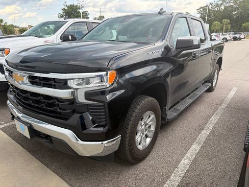 Used 2024 Chevrolet Silverado 1500 LT w/ Leather Package AWD/4WD image 1