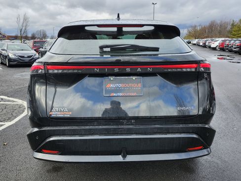 Used 2023 Nissan Ariya FWD image 18