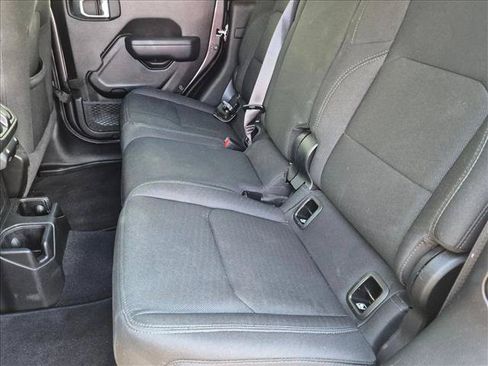 Used 2022 Jeep Gladiator Sport AWD/4WD image 17