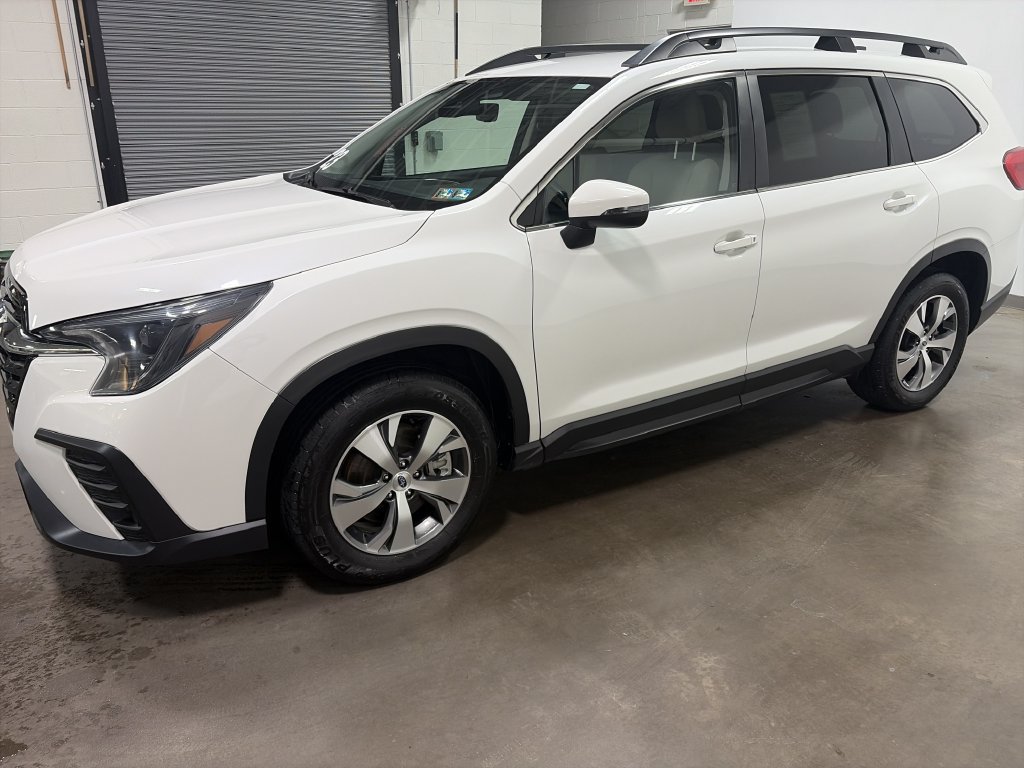 Used 2023 Subaru Ascent Premium w/ Convenience Package AWD/4WD image 6