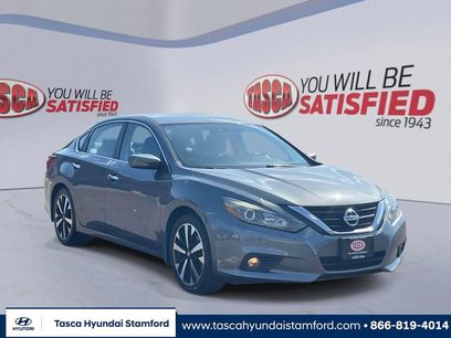 Used 2018 Nissan Altima 2.5 SR w/ Interior Lighting Package