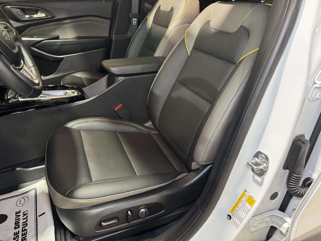 Used 2025 Chevrolet Trax ACTIV w/ Sunroof Package FWD image 25