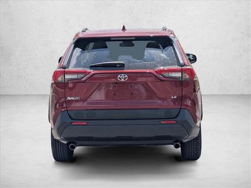 Used 2021 Toyota RAV4 LE FWD image 6