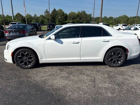 Used 2018 Chrysler 300 S w/ 300S Premium Group AWD/4WD image 2