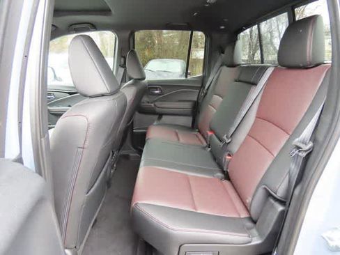 New 2026 Honda Ridgeline Black Edition image 13