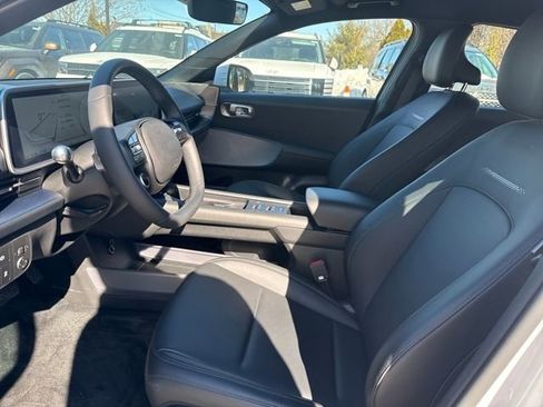 Certified 2023 Hyundai Ioniq 6 SEL image 9