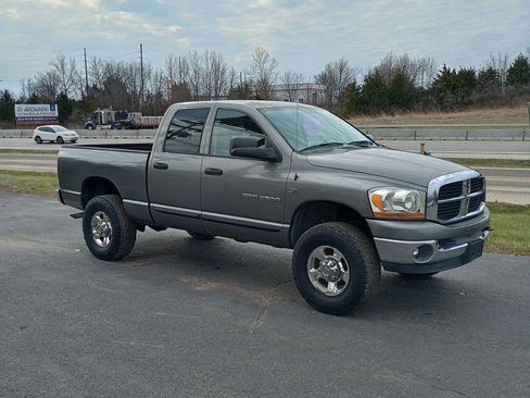 Used 2006 Dodge Ram 2500 Truck SLT image 7