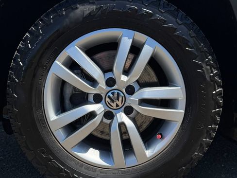 Used 2017 Volkswagen Tiguan S AWD/4WD image 43