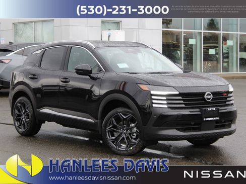 New 2026 Nissan Kicks SR w/ SR Premium Package AWD/4WD image 1