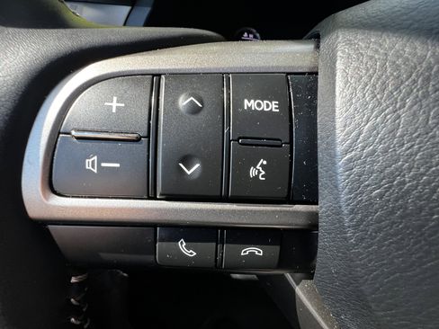 Used 2020 Lexus GX 460 Luxury w/ Accessory Package image 19